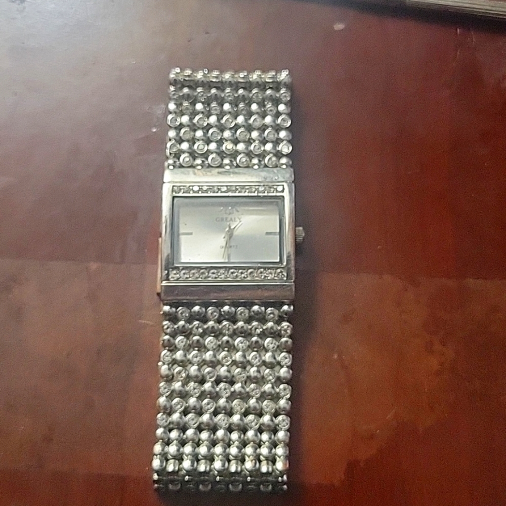 Grealy Womens fake Dimiond watch